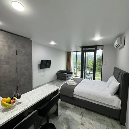Tropical Garden Apartments Батуми Экстерьер фото